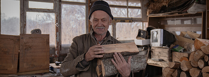 Interview with an elder resident of frontline village in Zaporizhzhia oblast Volodymyr Makarevych, who received firewood to heat his home. Due to their proximity to the war zone, this village has issues with gas supply and experience power outages. As a result, residents use firewood and other solid fuels to heat their homes in winter. However, due to security risks, most suppliers do not supply fuel to these settlements. Therefore, with the onset of cold weather, people desperately needed heating assistance.